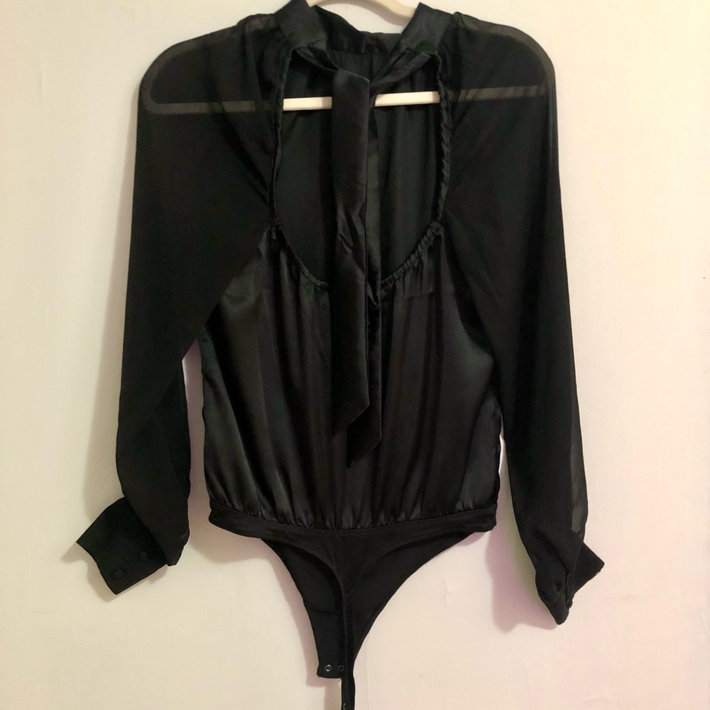 Abercrombie & Fitch tie neck bodysuit